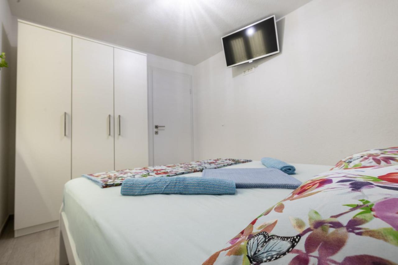 Apartmani Soldan Makarska Exterior foto